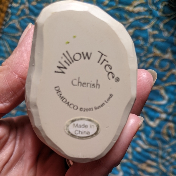 Willow Tree figurine, Cherish - Picture 2 of 6